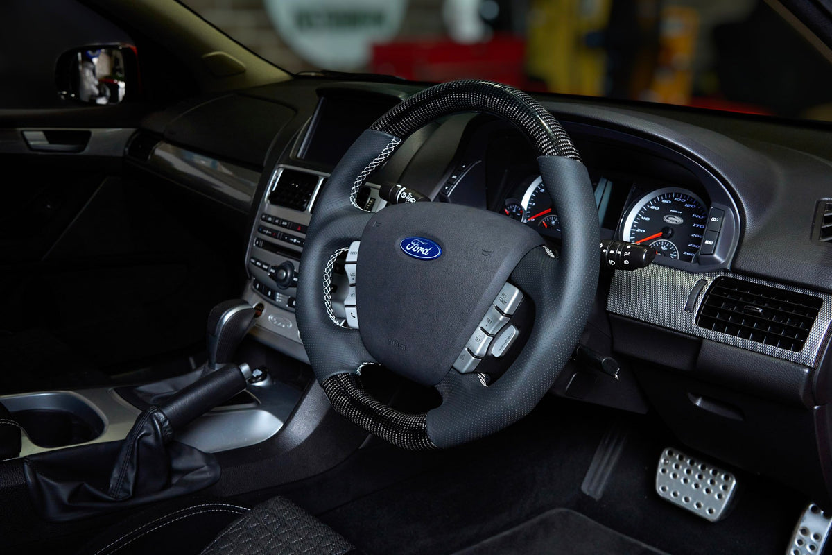 Retro Ford/FPV FG Falcon Steering Wheel – Black Leather Carbon Fibre Flat Bottom