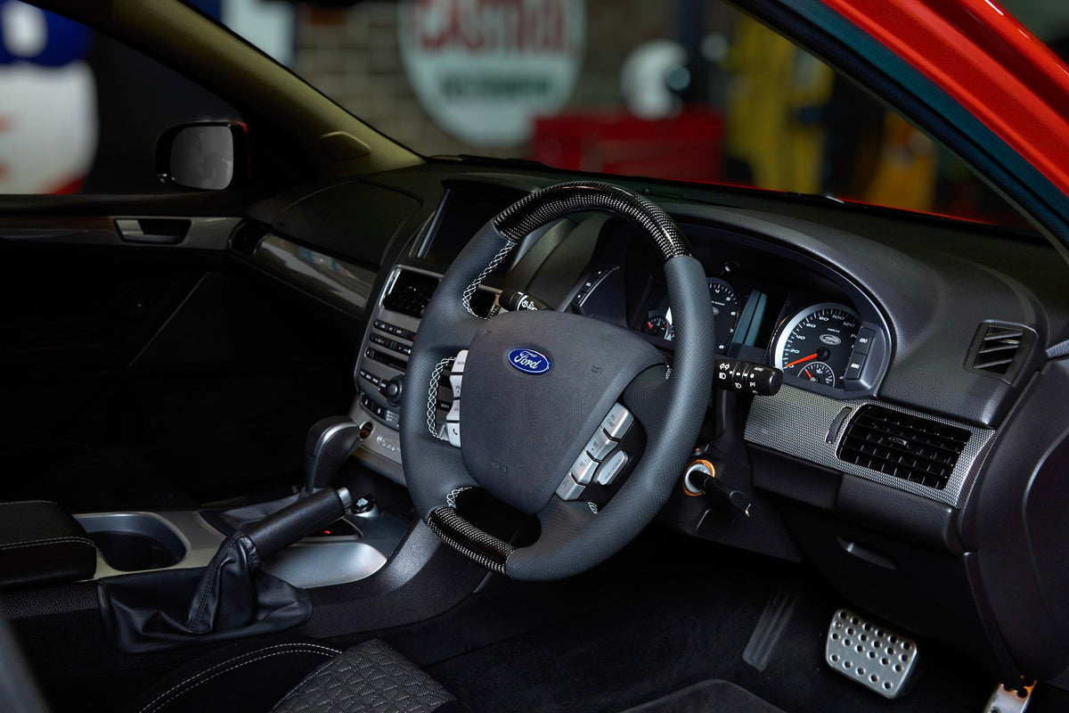 Retro Ford/FPV FG Falcon Steering Wheel – Black Leather Carbon Fibre OEM Style